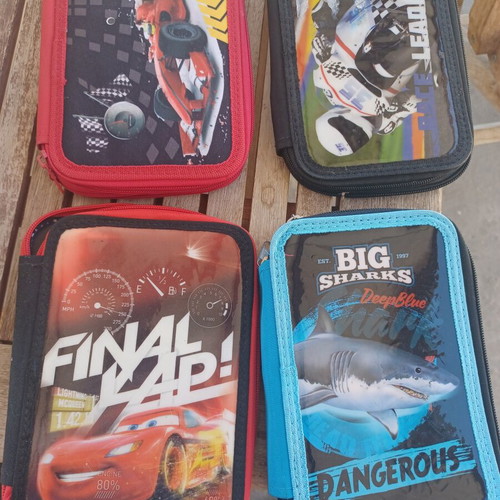 Set of 4 pencil cases
