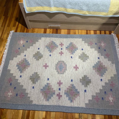Handmade all-wool rug like new, size 1.2x1.8