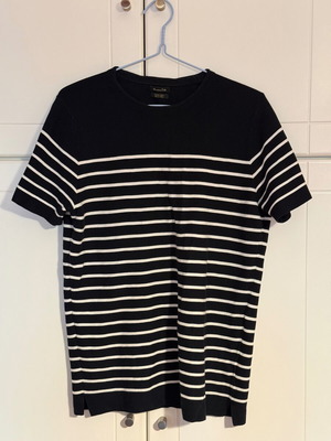 Massimo Dutti T-shirt used, size Medium (M)