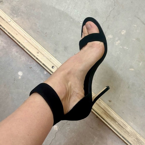 Michael Kors black suede pumps new, size 38