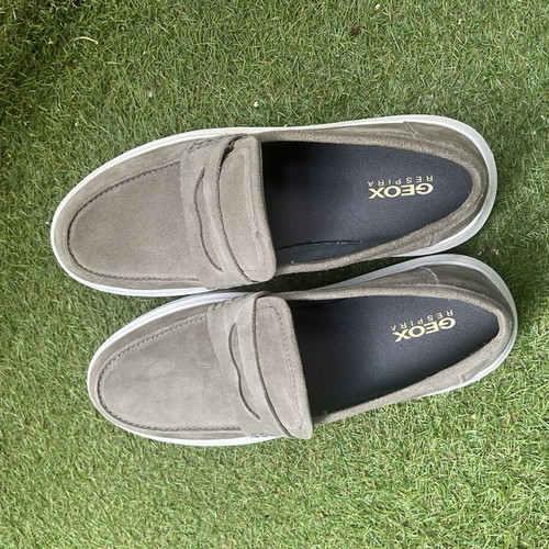 Geox men's loafers size 42 new, beige and green suede
