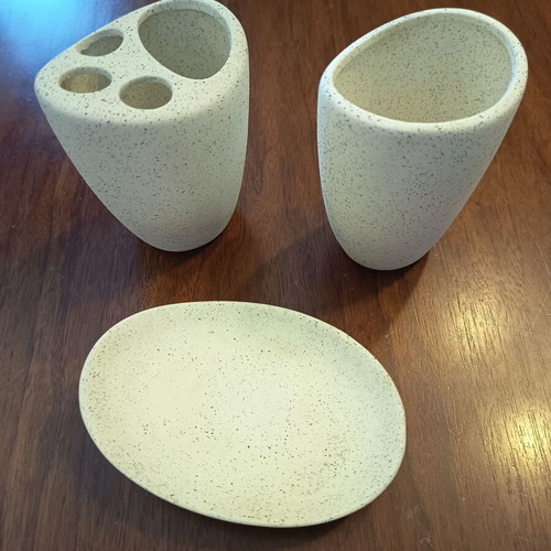 Bathroom set ceramic 3 pieces like new