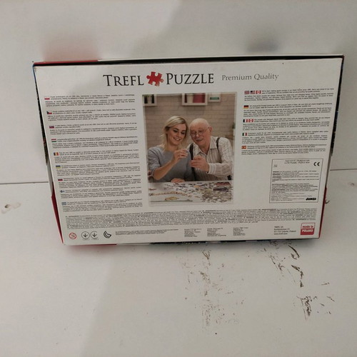 Puzzles used, pack of two with 1000 and 500 pieces