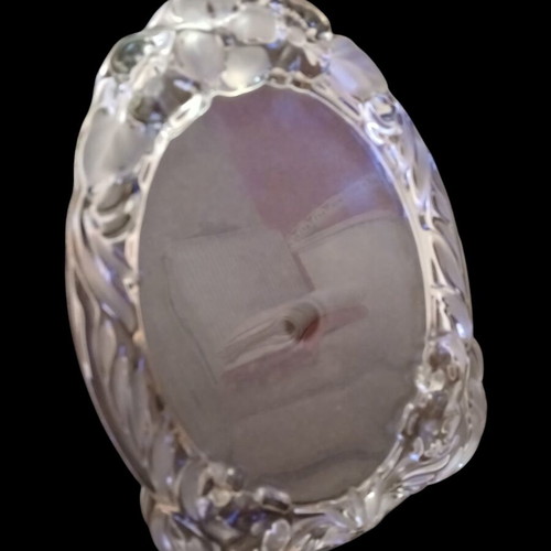 Crystal oval frame like new