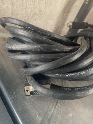 Screen connection cable like new, approximately 20m length
