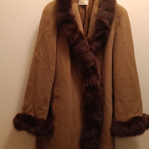 Camel coat with real fur used, signs of wear on sleeve and back
