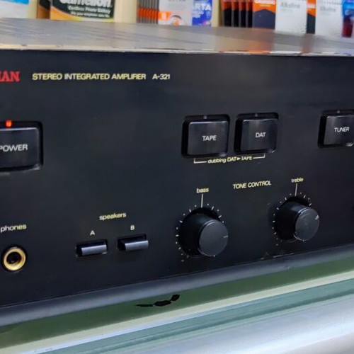 Luxman A-321 amplifier used