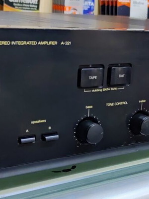 Luxman A-321 amplifier used