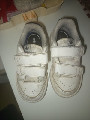 Adidas kids shoes used, size 25