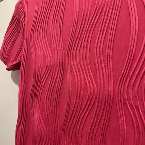 Shein women's top like new, fuchsia