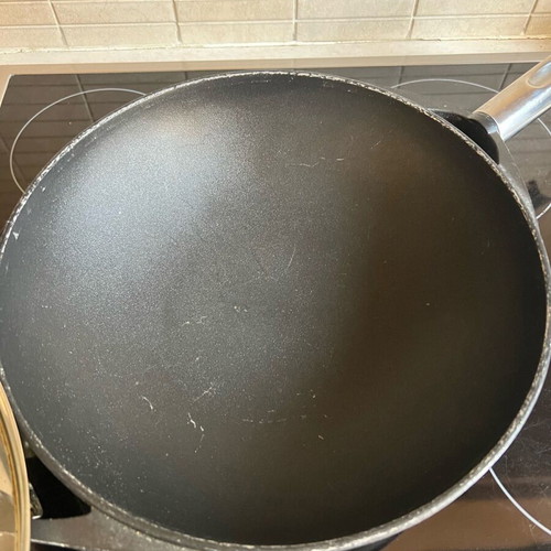 Fissler wok pan non-stick like new with lid and two handles