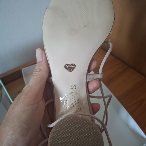 Envie Mairiboo platform sandals new, size 40, beige butterfly design