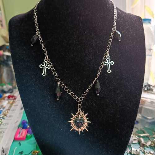 Gothic necklace new with charms and box