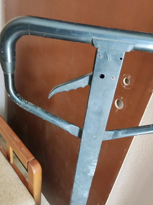 Pallet truck used 2,500 tons