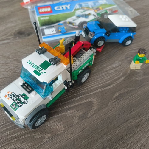 Lego 60081 Pickup Tow Truck City used, with instructions, missing minifigure