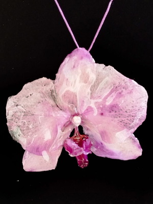 Κολιέ με ορχιδέα Phalaenopsis σε ρητίνη, ροζ και λιλά