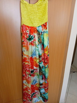 Maxi satin dress yellow floral like new, size M-L