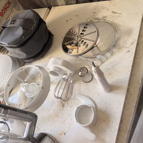 Bosch Food Processor 1250W with 3.9lt Bowl like new