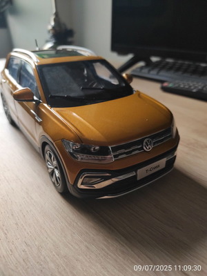 Volkswagen T-Cross колекционерска миниатюра 1:18