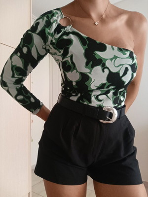 Zara one shoulder top like new, green and black, size L