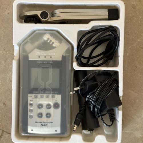 Zoom H4n Handy Recorder digital audio device like new