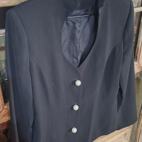 Women's jacket size 2 like new, black with pearl buttons
