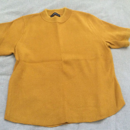 Zara knitted mustard blouse like new, size M