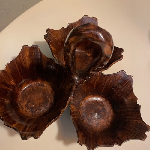 Ceramic decorative dish for treats like new with wood-look glaze