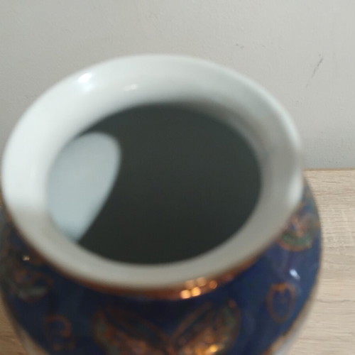 Decorative vase type Delf used