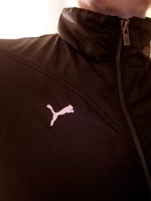 Puma windbreaker jacket brown like new with zipper