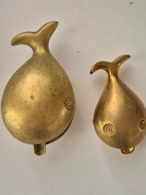 BRONZE WHALE ASHTRAYS (12cm & 8cm)
