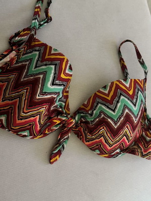 S.Oliver Bikini Top used, size 44B, multicolor