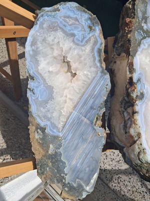 Geode with agate and quartz like new from Eastern Rhodopes
