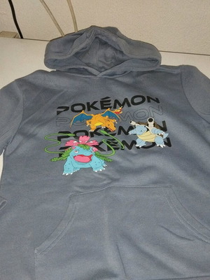 Pokemon sweatshirt 9-10 years like new