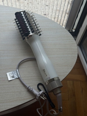 Shark Airbrush Blow Dryer like new