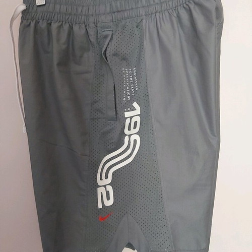 Nike Kyrie Irving sports shorts like new, size Medium, gray
