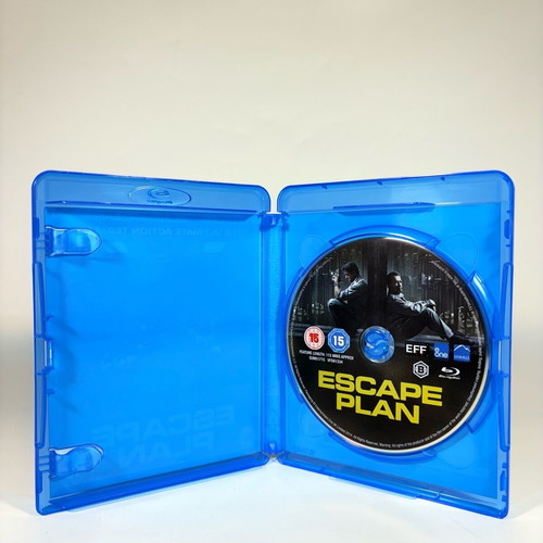 Escape Plan Blu-ray like new with English subtitles and slipcase