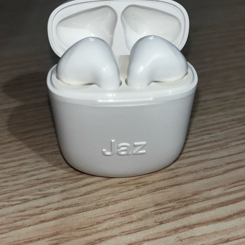Bluetooth earbuds like new with charger
