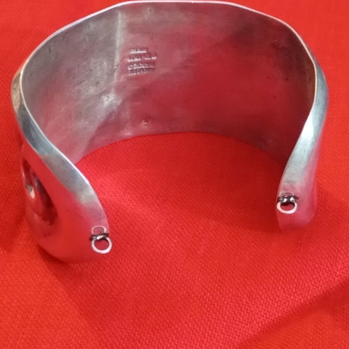 Silver 925 bracelet Mexico silver used with archaic designs and safety chain rings