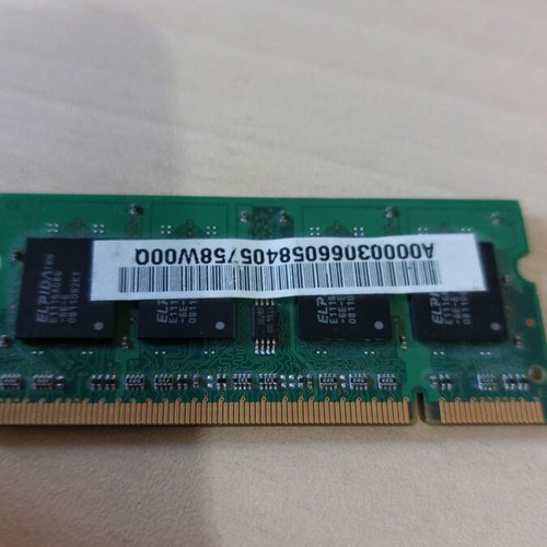 Elpida 1 GB PC2-5300S-555 DDR2 SDRAM laptop memory used