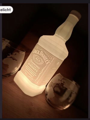 Jack Daniel's τρισδιάστατα εκτυπωμένο φωτιστικό σε σχήμα μπουκαλιού ουίσκι με RGB φωτισμό