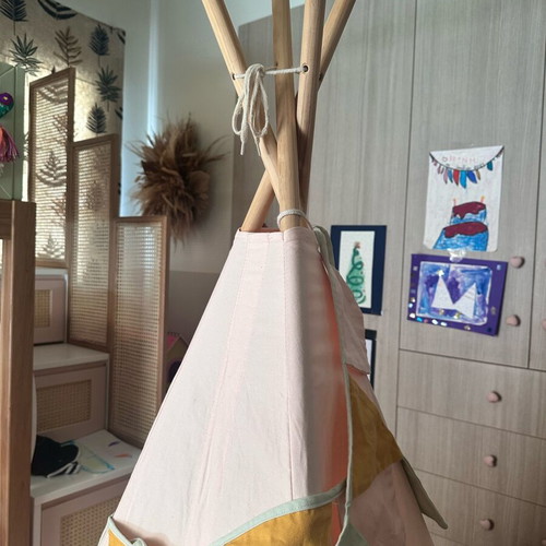 Little Dutch children's teepee play tent like new, pink with mattress
