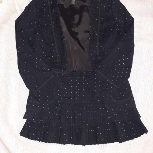 BCBG Max Azria set with mini skirt like new, black