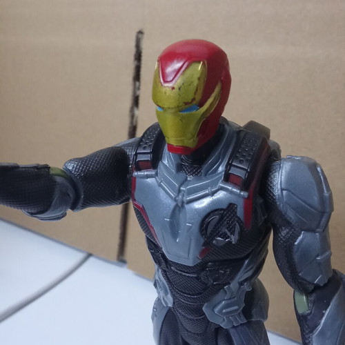 Marvel Avengers Endgame Iron Man Team Suit action figure 15cm Hasbro 2018