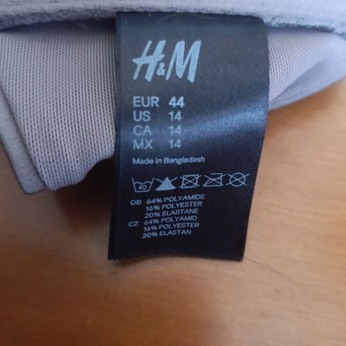 H&M B Cup Bikini Top Grey like new with adjustable straps and strapless option