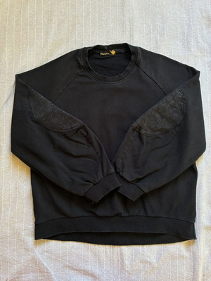 Sugarfree black cropped sweatshirt with balloon sleeves and glitter patches