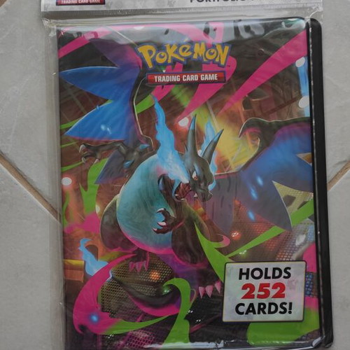 Pokémon binder pack 252 slots, like new