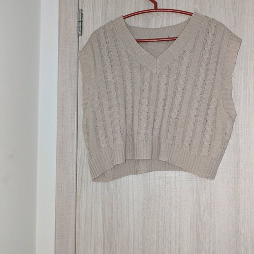 Pink vest like new, sizes M and L