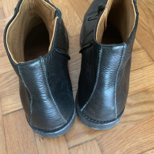 Leather ankle boots size 42 like new, men's black with zipper