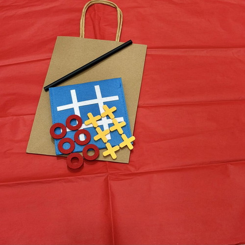 Party favors new with felt tic-tac-toe and colorful pencil